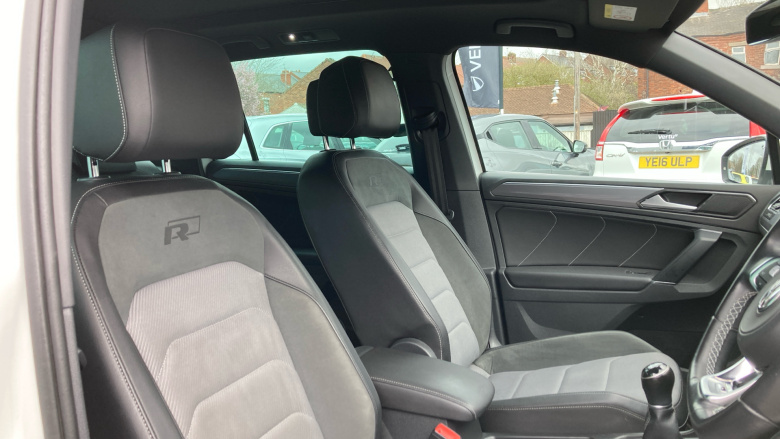 Volkswagen Tiguan 2.0 TDi 150 R-Line 5dr Diesel Estate